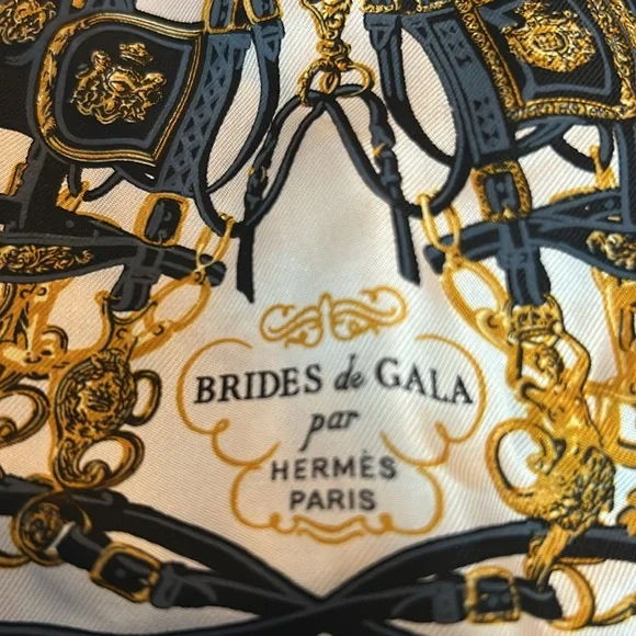 Hermes mini wrist scarf or pocket square 7.5 inches * 7.5 inches - Picture 2 of 4